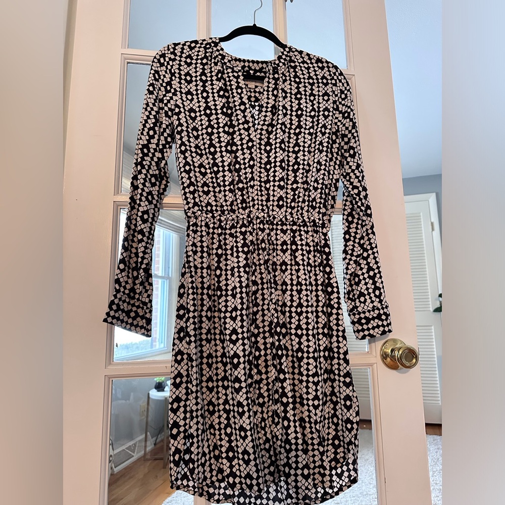 LOFT Black and White Geometric Long Sleeve Dress